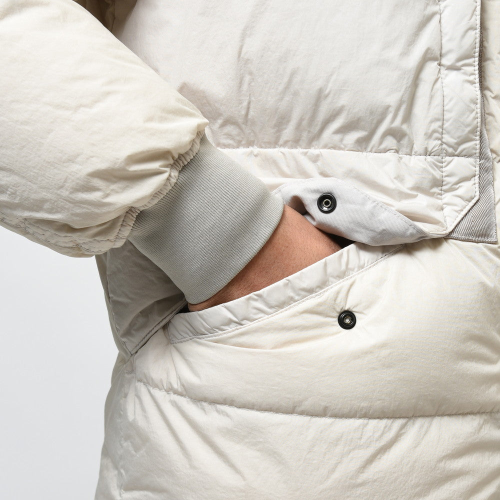 STONE ISLAND(ストーンアイランド) ガーメントダイナイロンレップスフーデッドダウンジャケット 79-154-07-23
