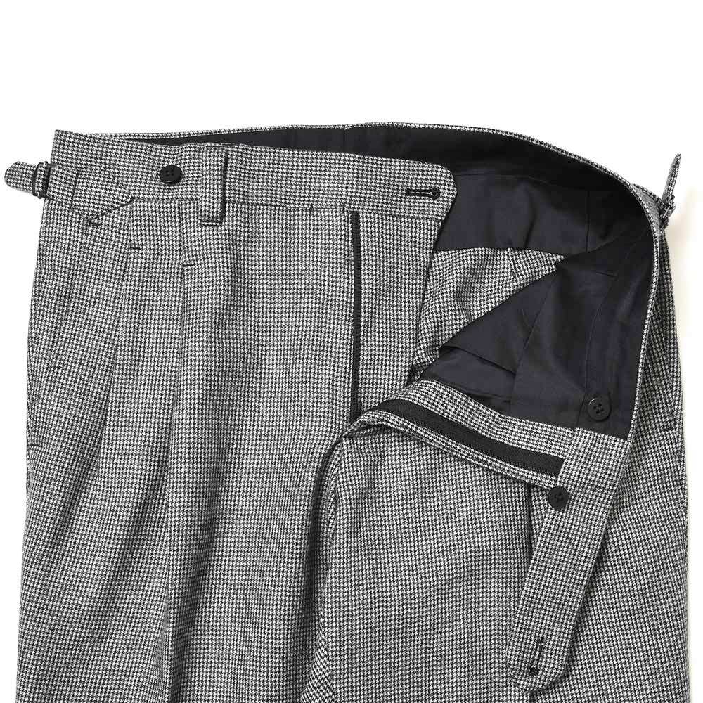 IGARASHI TROUSERS（五十嵐トラウザーズ） ウールフランネルハウンドトゥース2プリーツサイドアジャスターテーパードパンツ IGT/2OUTP/M6400