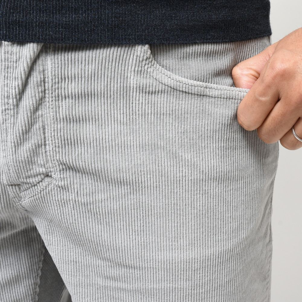YCHAI（イカイ） ROBUSTOロブスト ウォッシュドストレッチコットンコーデュロイテーパードフィットパンツ YPUJF004-1TS0083T