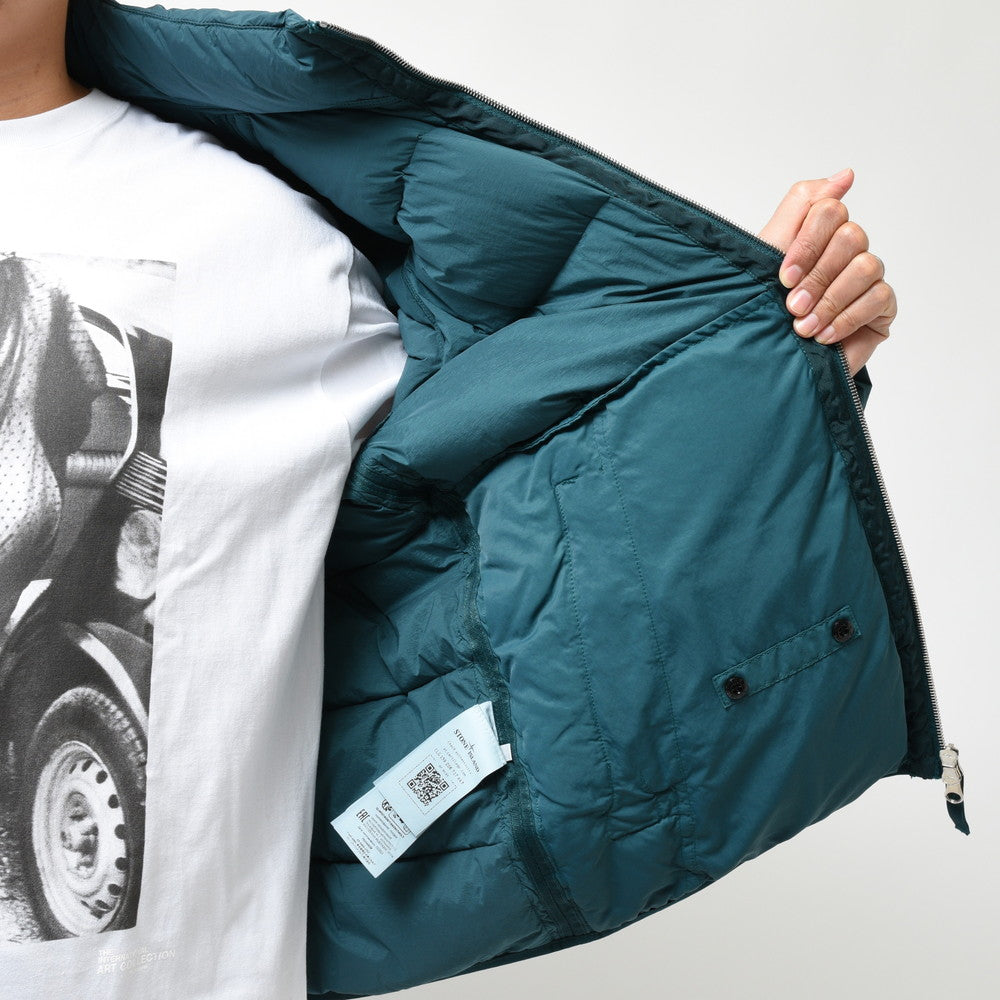 STONE ISLAND(ストーンアイランド) ナイロンストレッチスタンドカラーダウンジャケット 791544028