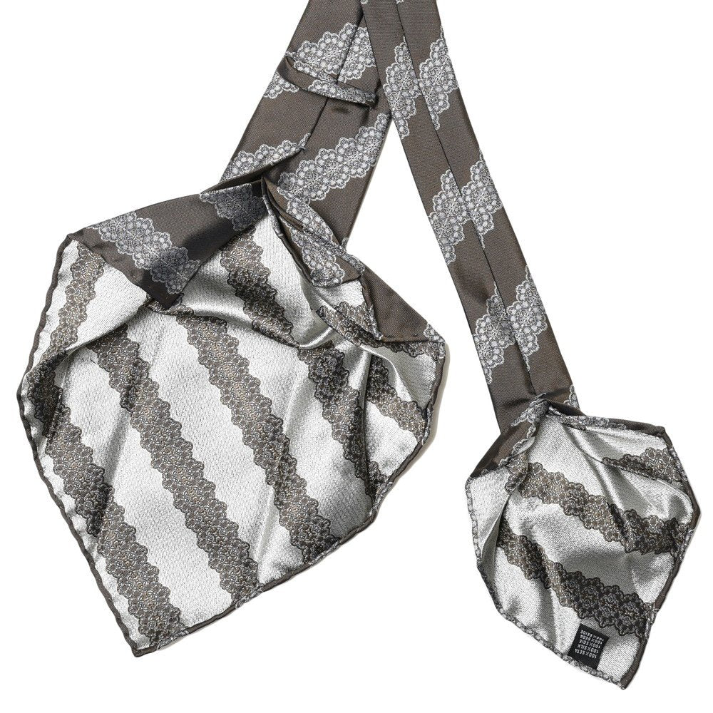 TIE YOUR TIE（タイ ユア タイ） シルクスノーフレークストライプジャガードセッテピエゲタイ VE732