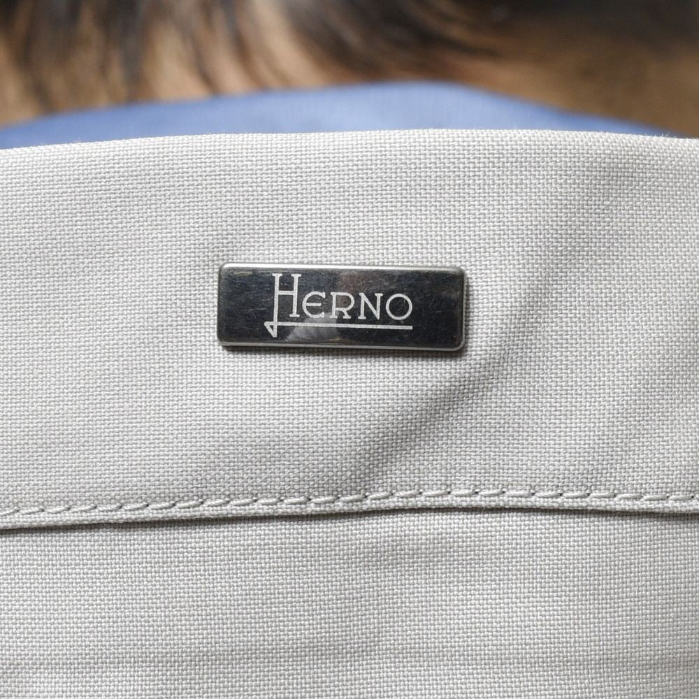 HERNO（ヘルノ） Loro Piana STORM SYSTEM ウォータープルーフ3レイヤーウールフーディーブルゾン GI000408U-33410