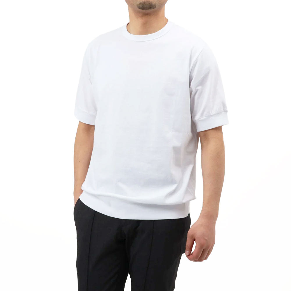 身長167cm・体重62kg、着用サイズ44