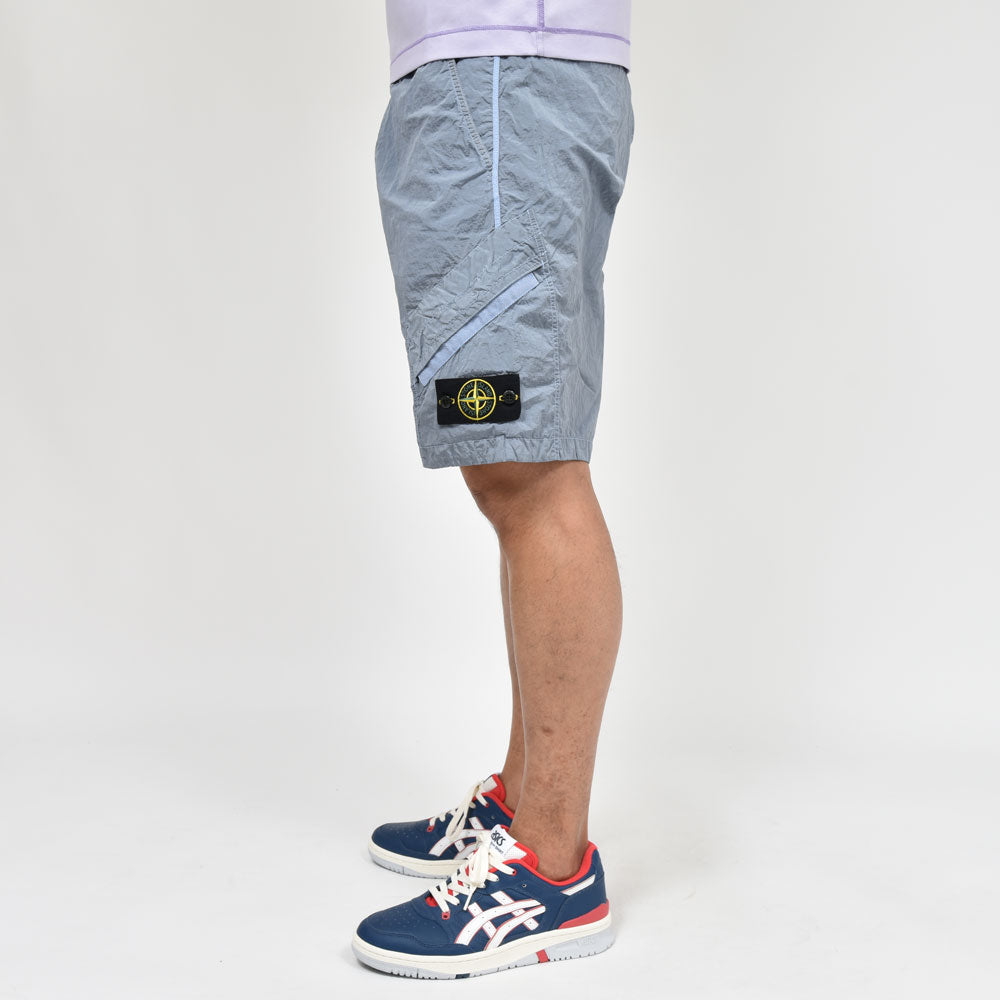 STONE ISLAND(ストーンアイランド) ガーメントダイナイロンメタルシャーリングカーゴショーツ 80-15L-17-19