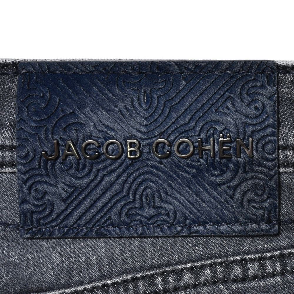 JACOB COHEN（ヤコブコーエン） BARDバード ヴィンテージウォッシュストレッチコットンスリムテーパードデニム 12626/S4126/692D