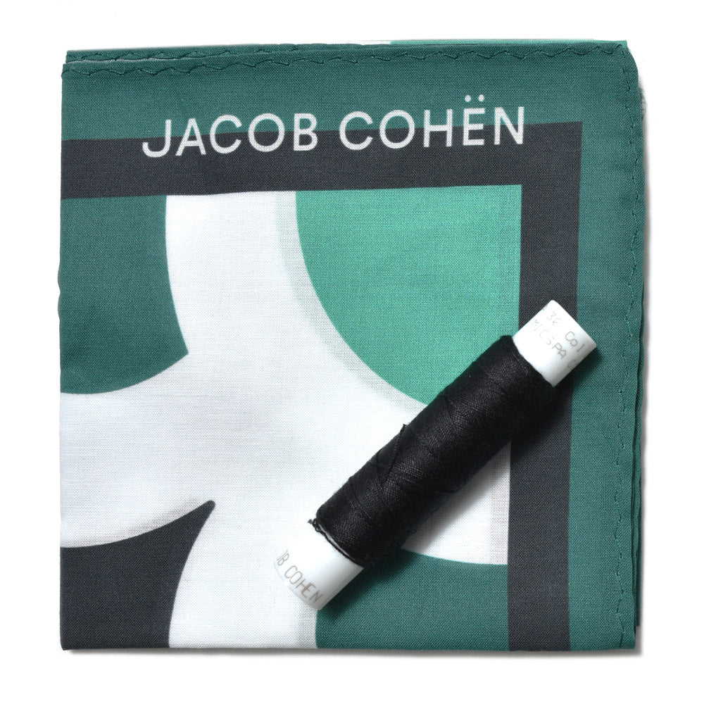 JACOB COHEN（ヤコブコーエン） BARDバード ヴィンテージウォッシュストレッチコットンスリムテーパードデニム 12626/S4126/692D