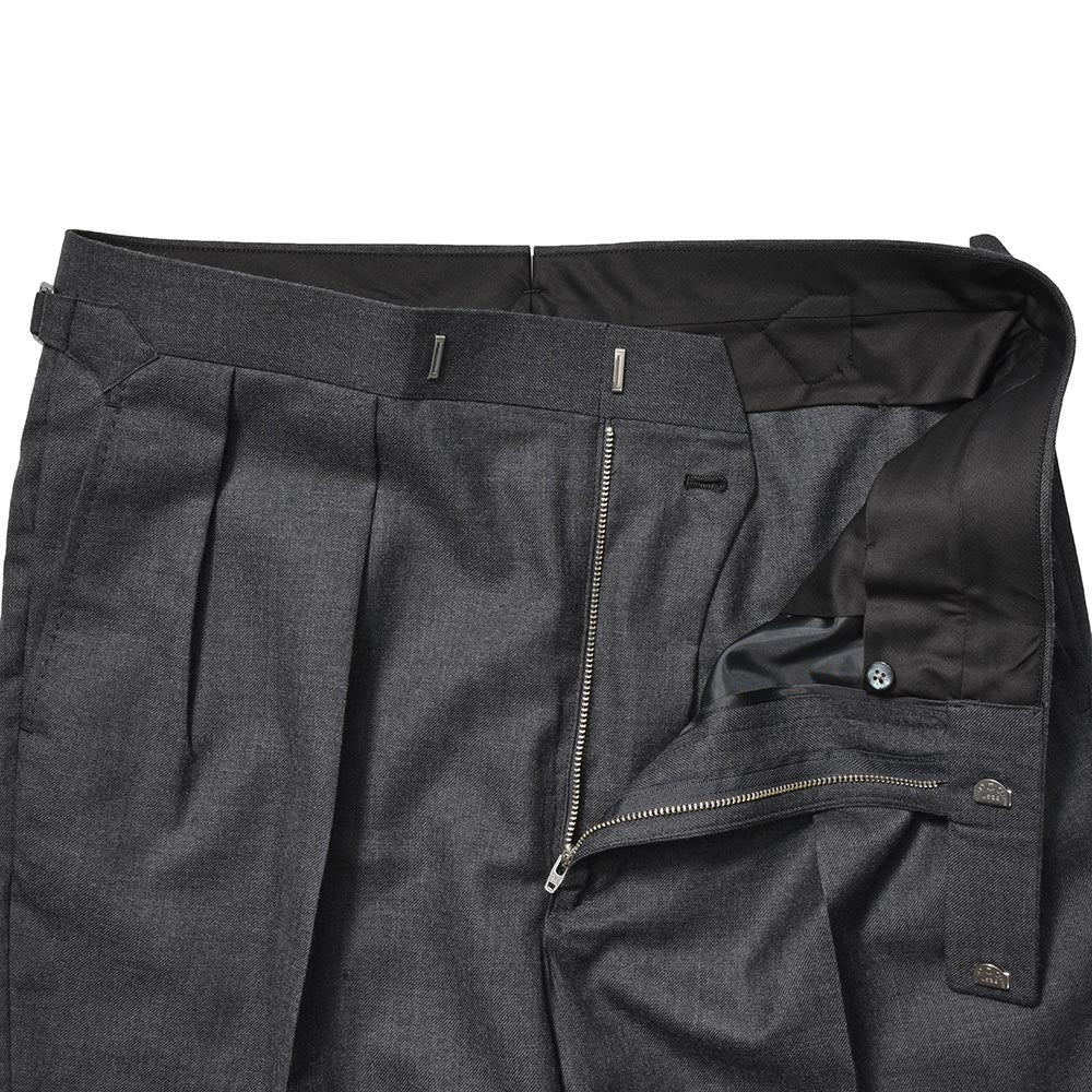 Fumiya Hirano THE TROUSERS フミヤヒラノトラウザーズ ウール サキソニー サイドアジャスター 2インプリーツ ドレスパンツ REGENT