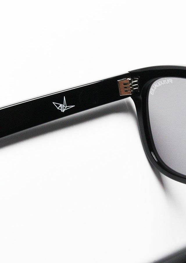 ウノピゥウノウグァーレトレ / RETRO SQUARE SUNGLASS SILVER/MRG524-PLT018