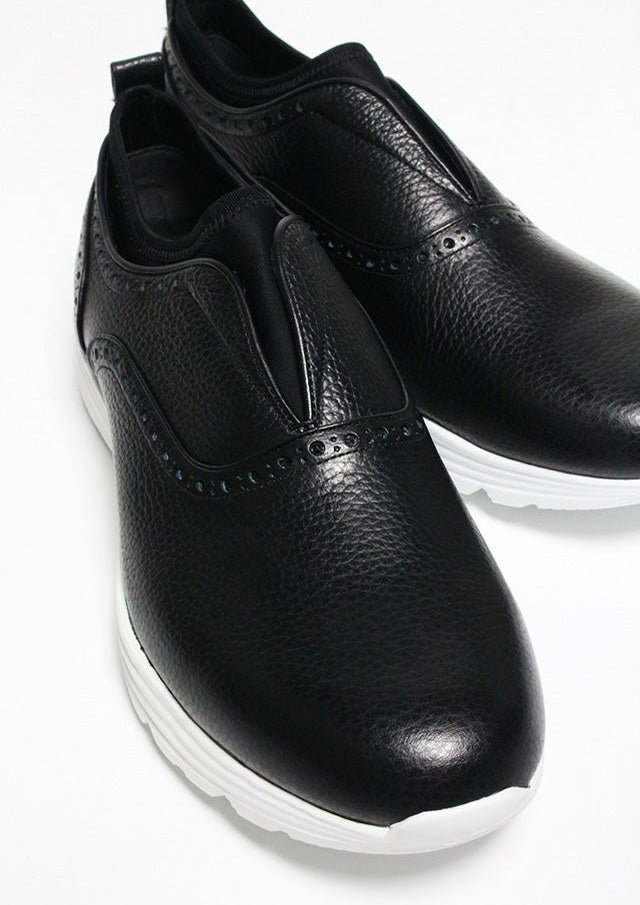 ウノピゥウノウグァーレトレ / CLASSIC NEO SLIP ON/MRG567-COW138