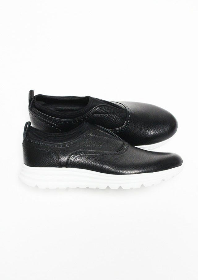 ウノピゥウノウグァーレトレ / CLASSIC NEO SLIP ON/MRG567-COW138