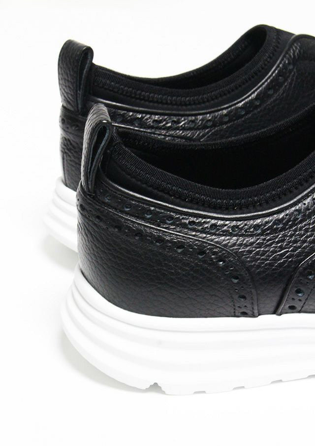 ウノピゥウノウグァーレトレ / CLASSIC NEO SLIP ON/MRG567-COW138