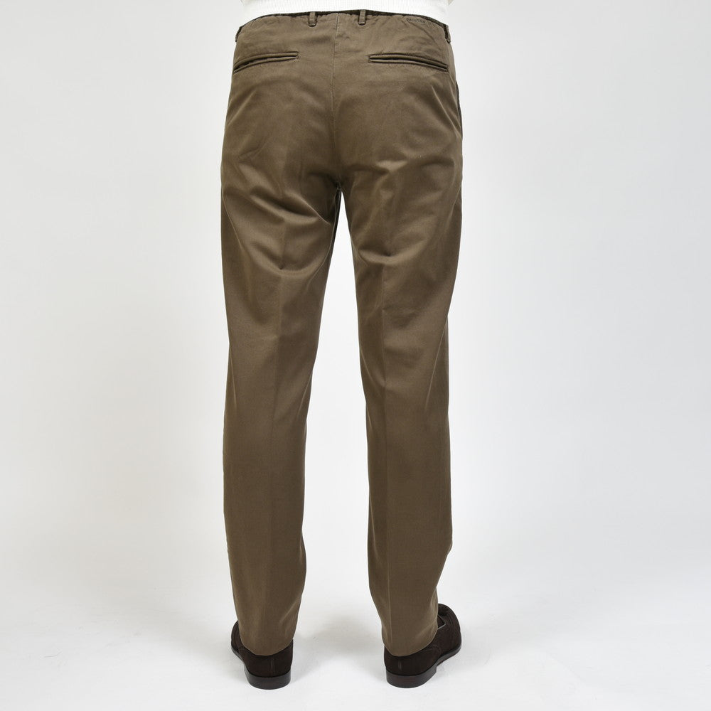 INCOTEX SLACKS（インコテックス スラックス） SLIM FIT ガーメントダイコットンストレッチサテンシャーリングテーパードパンツ 13S166-4697A/21553