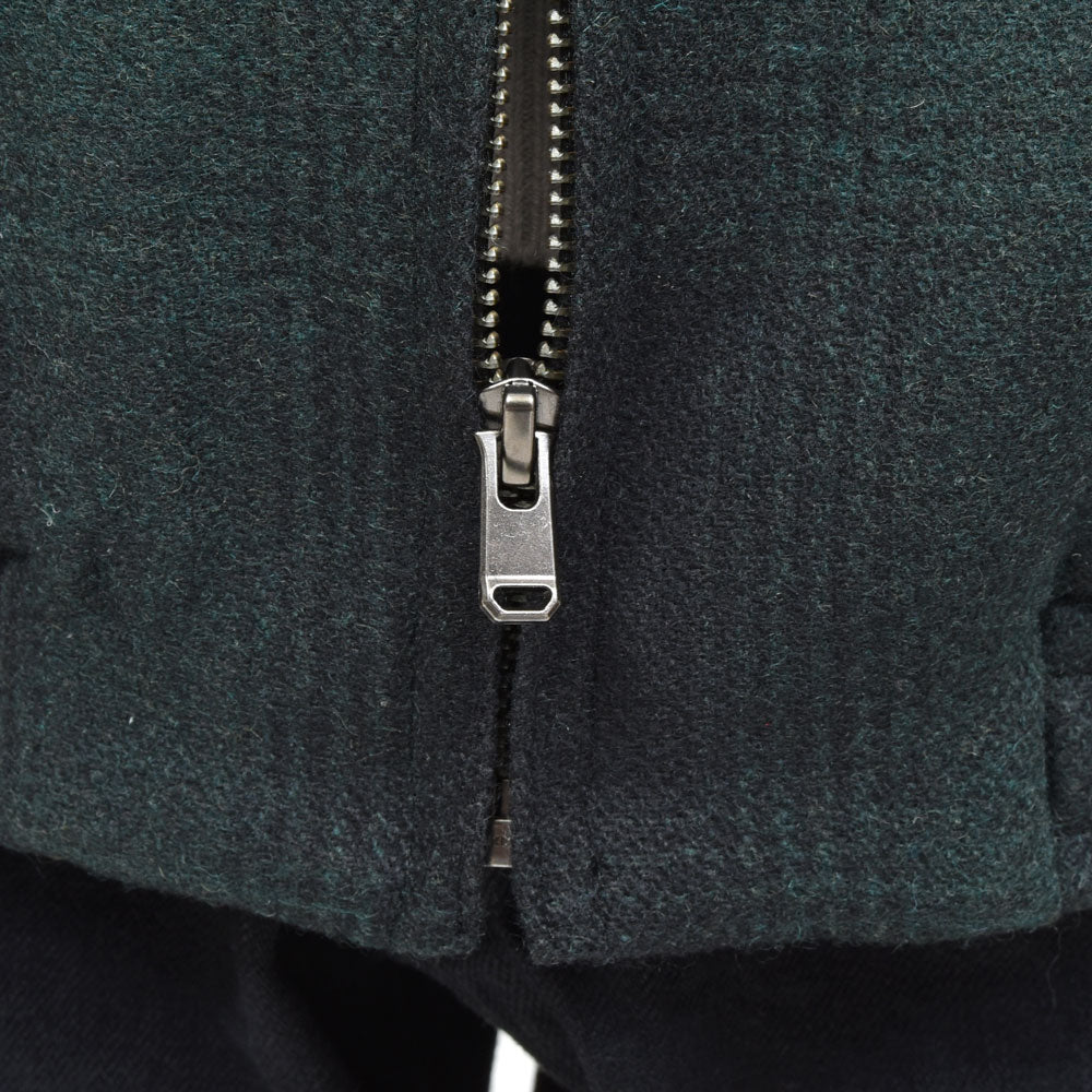 moncao（モンサオ） ウールチェックジップブルゾン M021347-C　