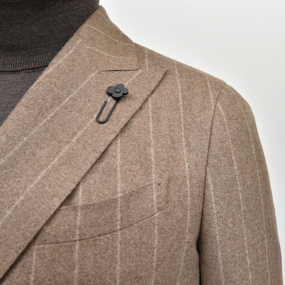 LARDINI（ラルディーニ） ADVANCEアドヴァンス カシミアサキソニーチョークストライプ6B1プリーツダブルスーツ JA6104AQ/IVSF63528