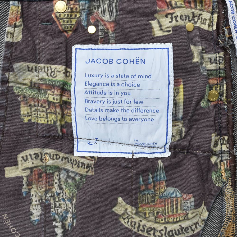 JACOB COHEN（ヤコブコーエン） SCOTTスコット ヴィンテージウォッシュドコットンストレッチキャロットフィットクロップドデニム 226-22237