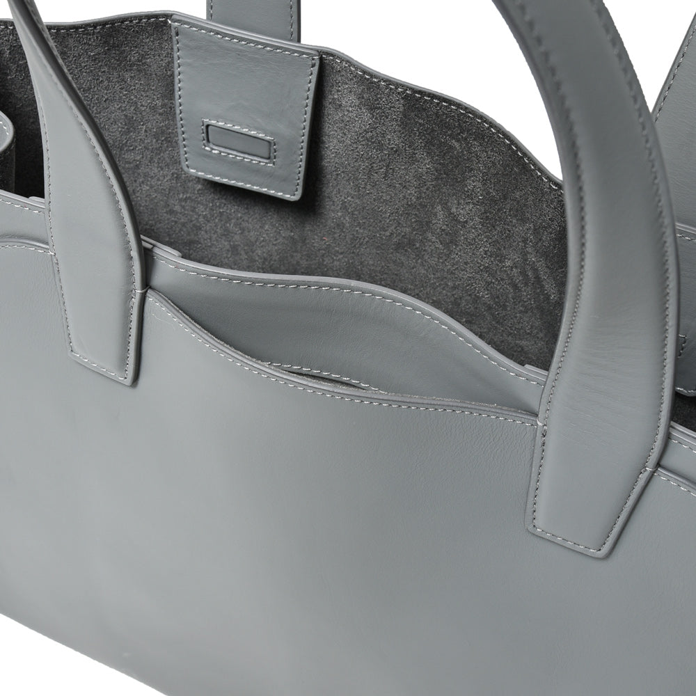 FARO（ファーロ） スムースレザートートバッグ Calma Tote Medium/F2311B102