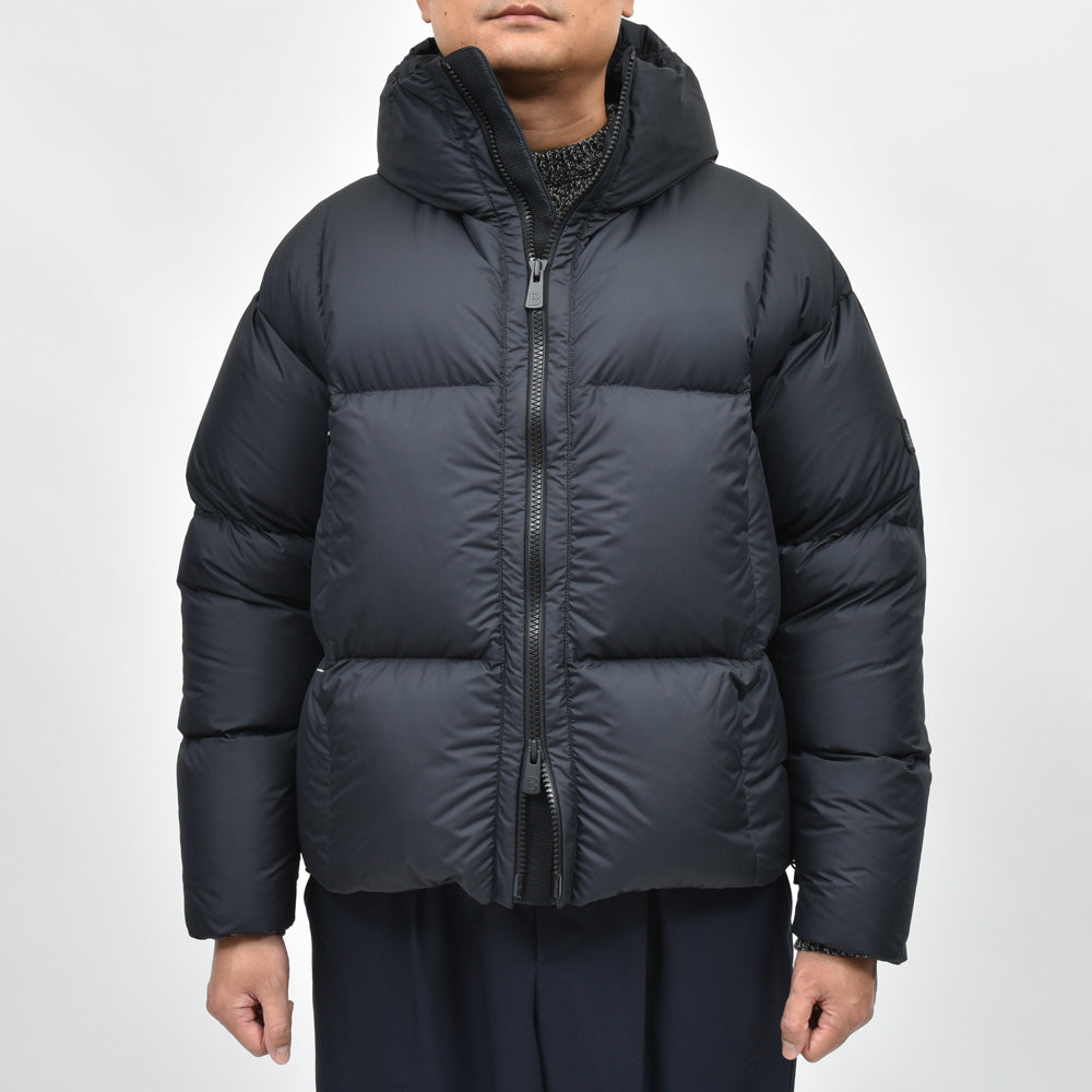 Bacon（ベーコン） M OAK ポリエステルフーデッドダウンジャケット BACPIGIA469