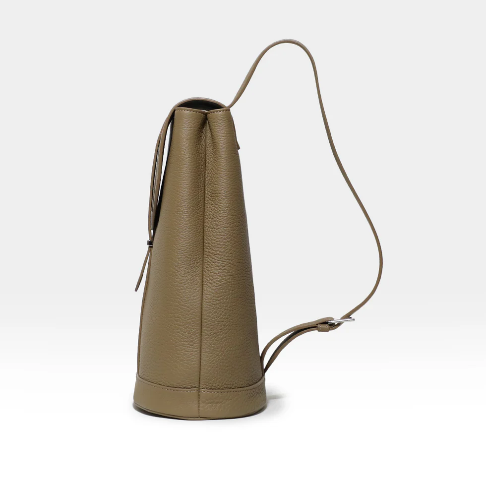 ACATE アカーテ STRANO ストラーノ カーフ シュリンクレザー ショルダーバッグ