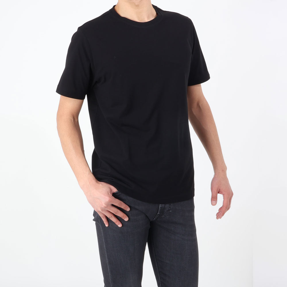 身長183cm/体重72kg・サイズ52<br>　