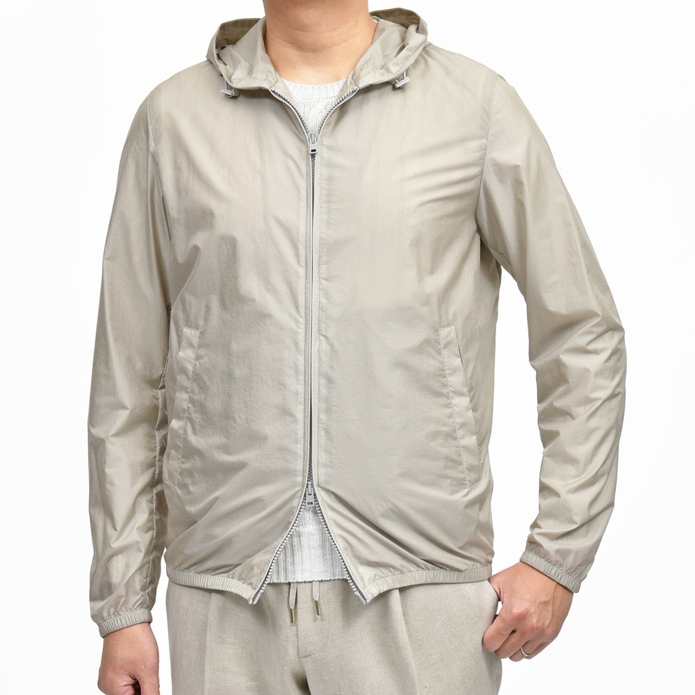 HERNO（ヘルノ） ウォーターレペレントライトウェイトナイロンフーディーブルゾン（パッカブル） GI000486U-12686