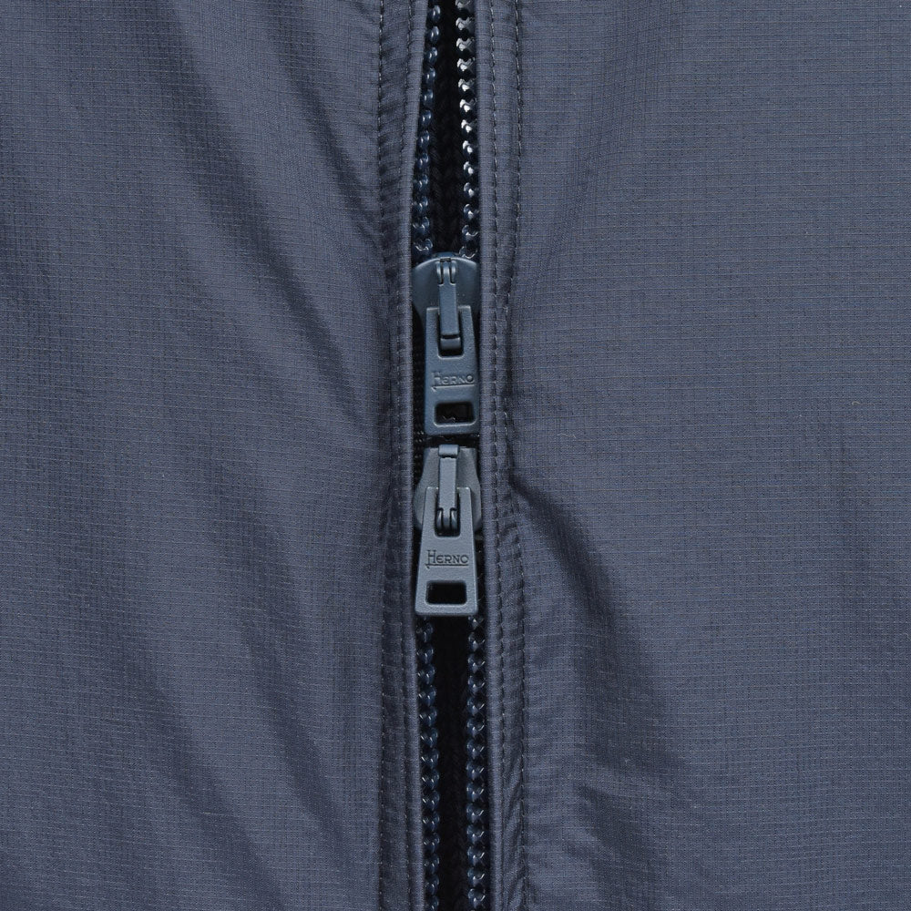 HERNO（ヘルノ） ウォーターレペレントライトウェイトナイロンフーディーブルゾン（パッカブル） GI000486U-12686