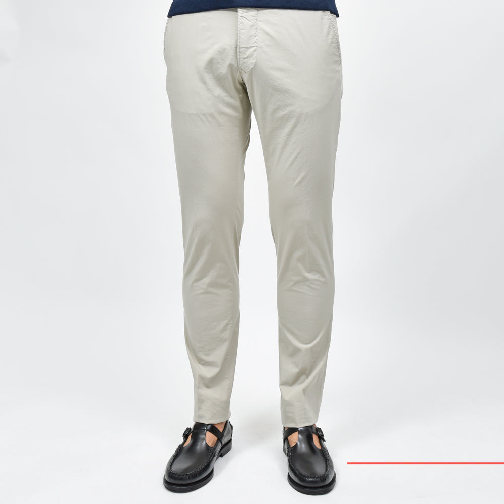 INCOTEX SLACKS（インコテックス スラックス） SLIM FIT ガーメントダイコットンストレッチポプリンテーパードパンツ 470-31567(M)