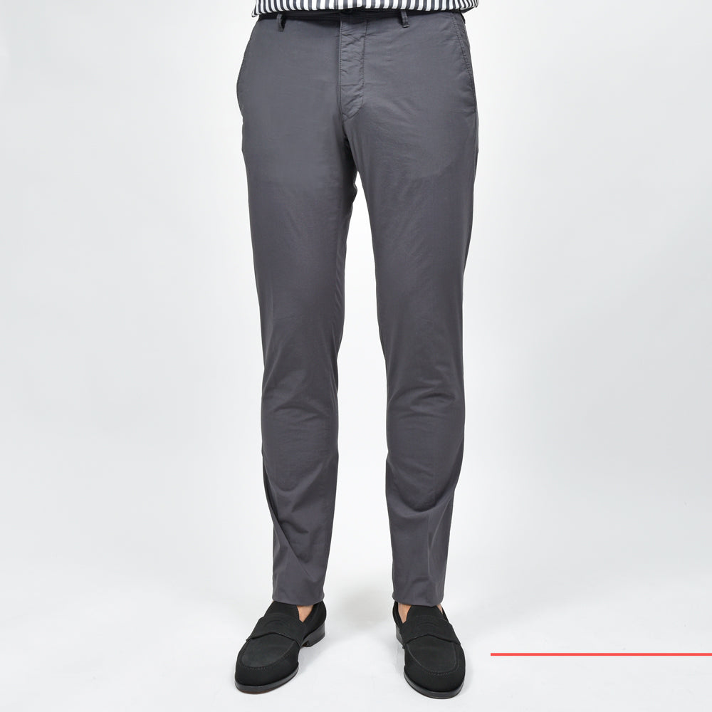 INCOTEX SLACKS（インコテックス スラックス） SLIM FIT ガーメントダイコットンストレッチポプリンテーパードパンツ 470-31567(M)