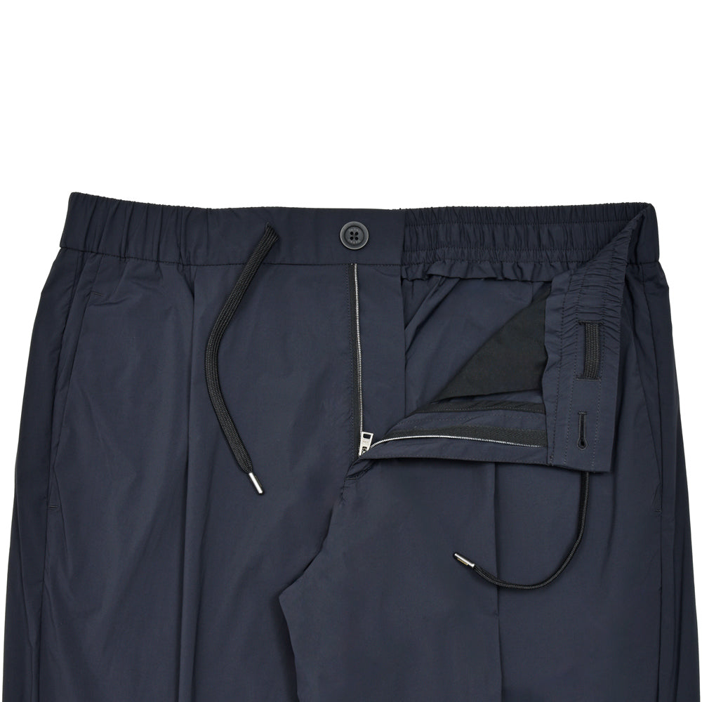 HERNO（ヘルノ） RESORTリゾート ストレッチナイロン1プリーツシャーリングパンツ(パッカブル) PT00002UR-12431SZ