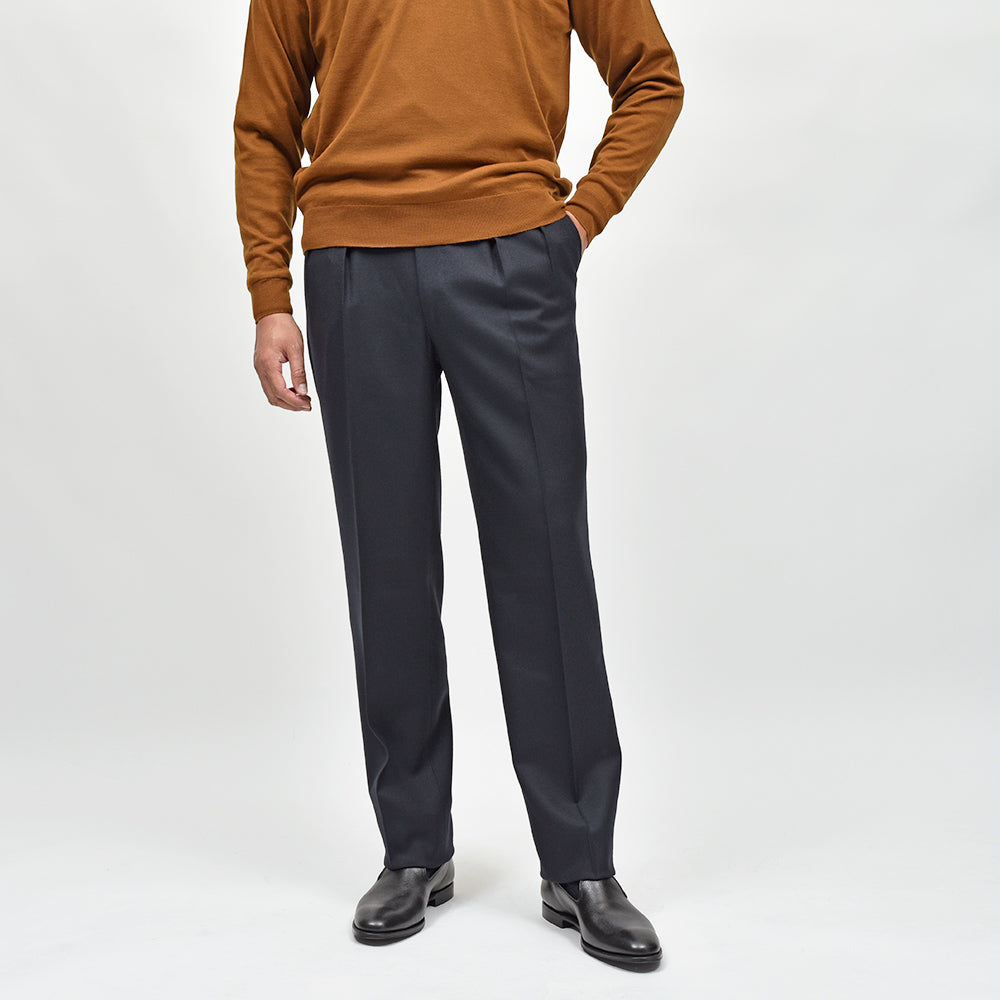 Fumiya Hirano THE TROUSERS（フミヤヒラノトラウザーズ） REGENT II ウール サキソニー セットアップ対応 サイドアジャスター 2インプリーツ ドレスパンツ