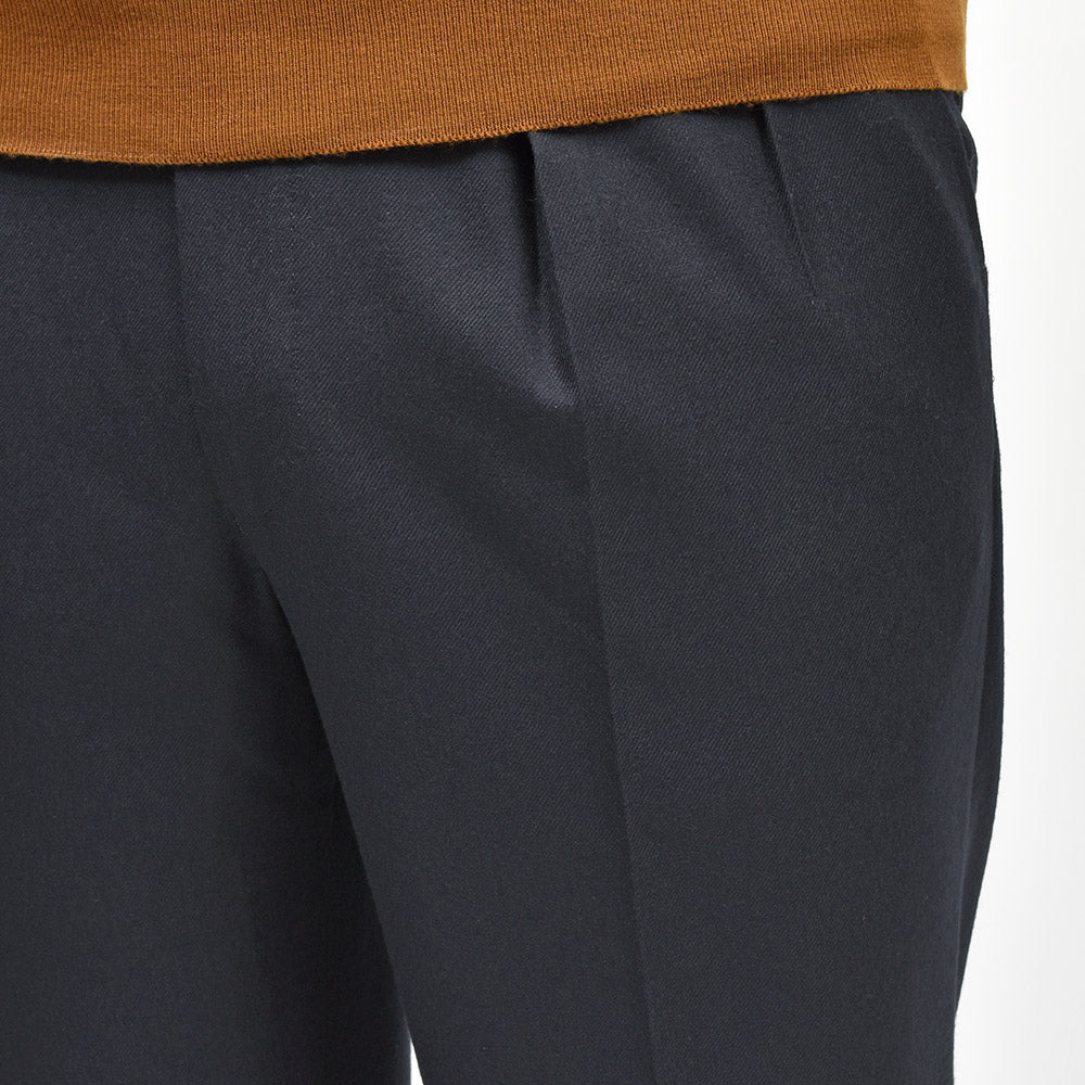 Fumiya Hirano THE TROUSERS（フミヤヒラノトラウザーズ） REGENT II ウール サキソニー セットアップ対応 サイドアジャスター 2インプリーツ ドレスパンツ