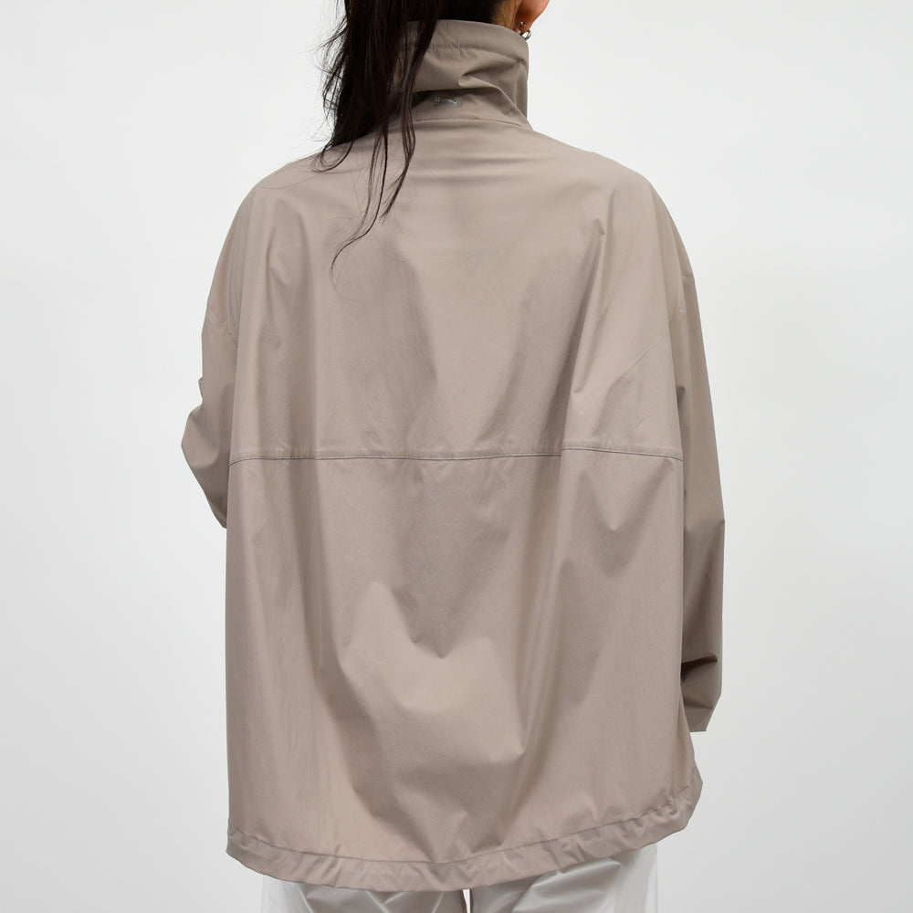 HERNO（ヘルノ）  GI000386D 12882S SPF50+ナイロンブルゾン