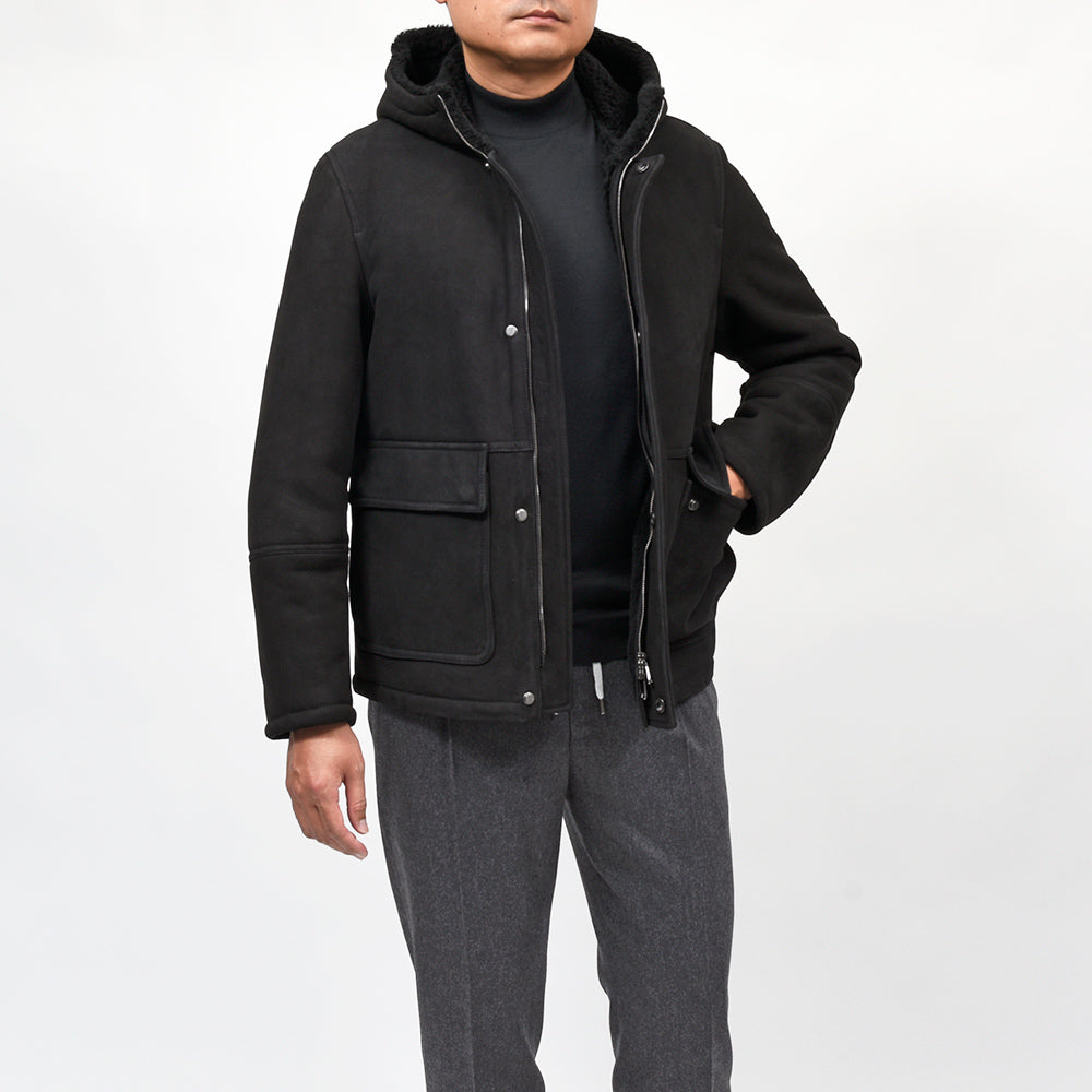 EMMETI（エンメティ）<br>WALLAS ムートンスエード フーデッドブルゾン