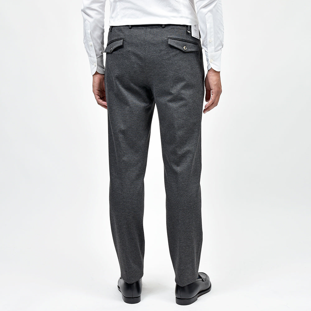 PT TORINO（ピーティー トリノ）<br>NEW BERLIN ストレッチテックジャージー 永久クリース 1プリーツパンツ SOFT FIT/VD01