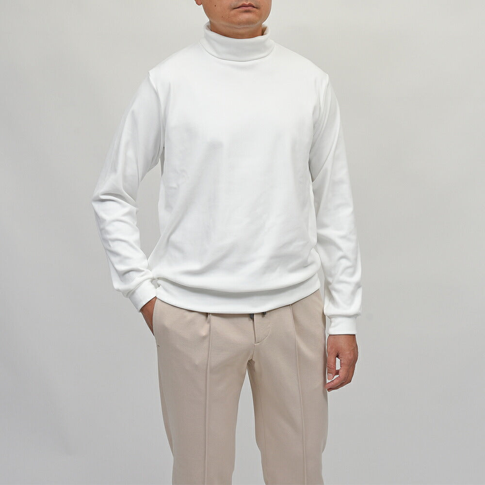 ANTICIPO（アンティーチポ）TRAMINER LUNGO コンフォートパイル オフタートルネックカットソー