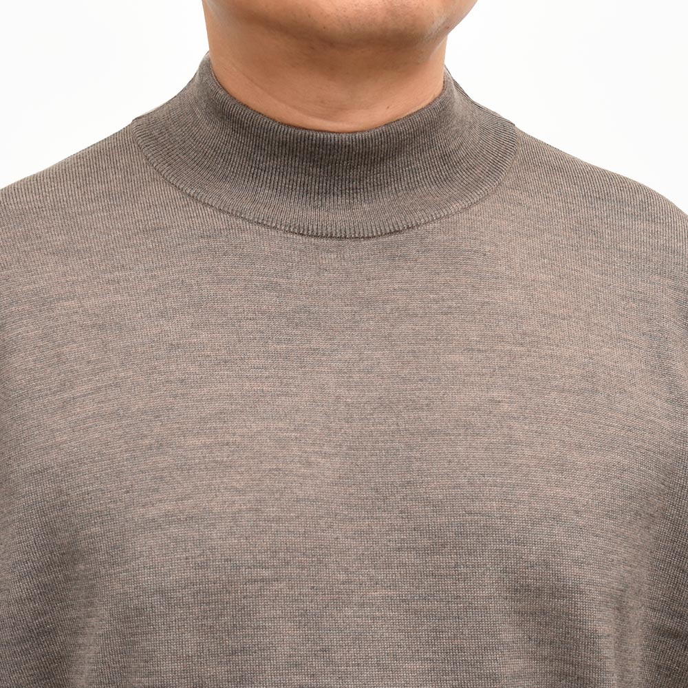 JOHN SMEDLEY（ジョンスメドレー）A4546 エクストラファインメリノウール 24ゲージ モックネックニット