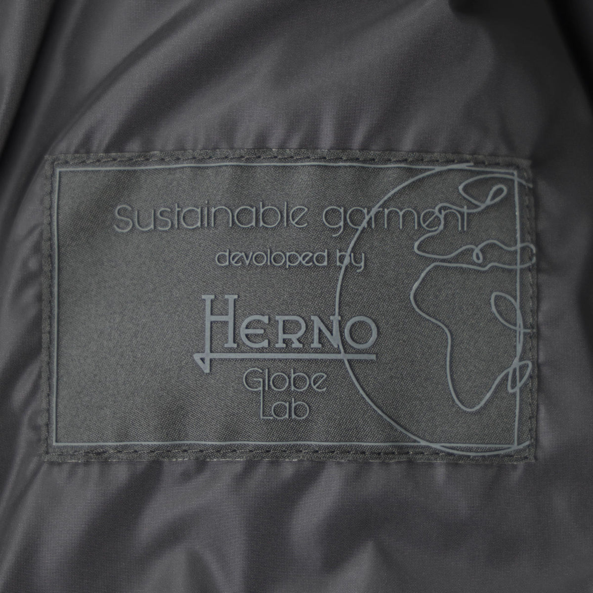 HERNO(ヘルノ) / 撥水ポリエステル フーデッド ショート丈ダウンジャケット/PI001390U 12918 9300/BLACK
