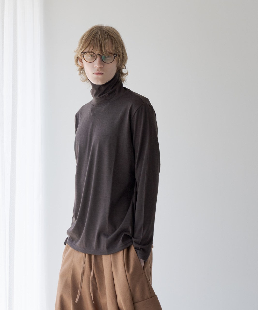 エムビー / HIGH-END 尾州WOOL JERSEY MODERN FIT TURTLE
