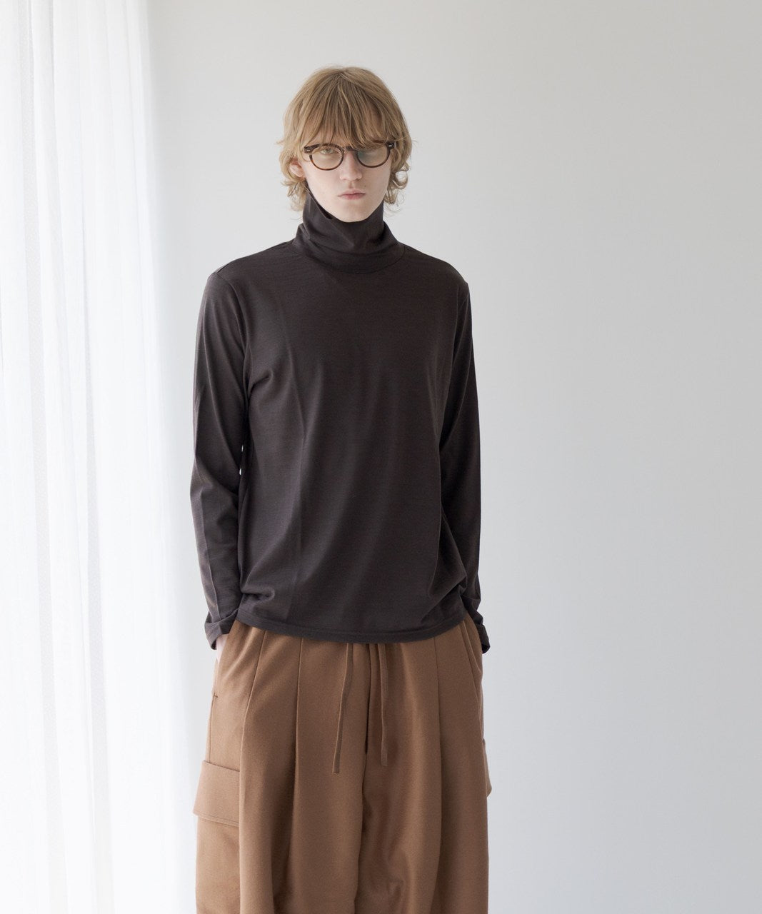 エムビー / HIGH-END 尾州WOOL JERSEY MODERN FIT TURTLE