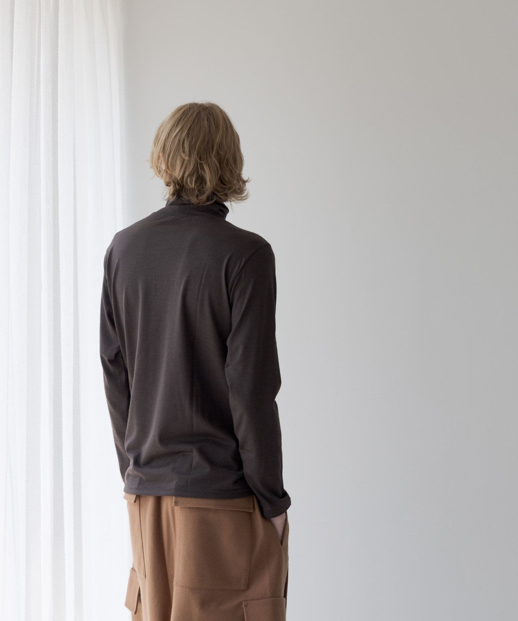 エムビー / HIGH-END 尾州WOOL JERSEY MODERN FIT TURTLE
