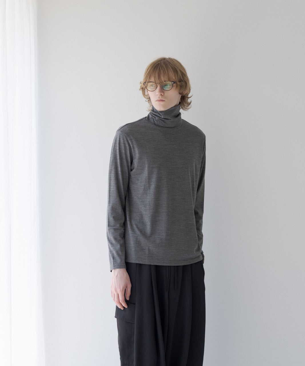 エムビー / HIGH-END 尾州WOOL JERSEY MODERN FIT TURTLE