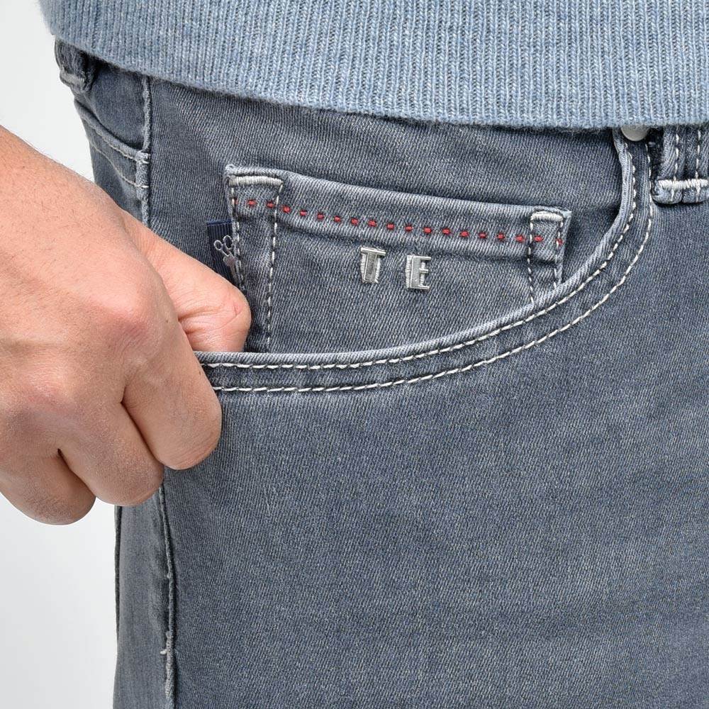 SALE】TRAMAROSSA（トラマロッサ）LEONARDレオナルド スーパーストレッチスリムテーパードデニム 414-30071277  13046001065｜guji online shop（グジ オンラインショップ）