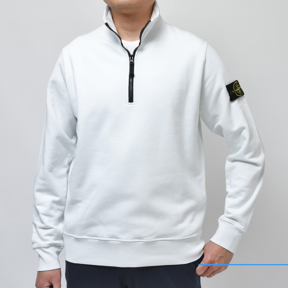 stone island のハーフジップスウェット