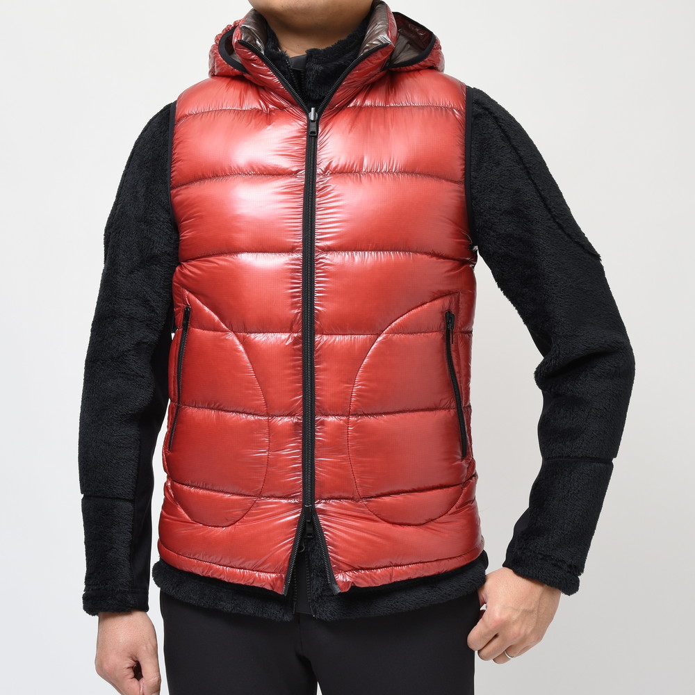 B.R.ONLINE - Style Web Magazine & Online Shop | ビー・アール・オンライン | HERNO(ヘルノ )<br>ダントン ダウンフーディージャケット ブラック<br>ウォーターレペレント7デニールナイロンリバーシブルダウンフーディーベスト PI000904U-12398BI/REV B.R.ONLINE - Style Web Magazine & Online Shop | ビー・アール・オンライン | HERNO(ヘルノ )<br>ヘルノHERNO 軽量ダウン イコニコ ブルゾンジャケット スタンドカラー<br>ウォーターレペレント7デニールナイロンリバーシブルダウンフーディーベスト PI000904U-12398BI/REV