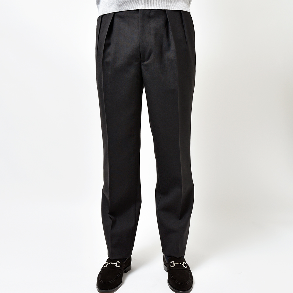 B.R.ONLINE - Style Web Magazine & Online Shop | ビー・アール・オンライン | Fumiya Hirano THE TROUSERS フミヤヒラノトラウザーズ<br>WILLIAM HALSTED ウール トロピカル サイアジャ 2インプリーツドレスパンツ BURLINGTON B.R.ONLINE - Style Web Magazine & Online Shop | ビー・アール・オンライン | Fumiya Hirano THE TROUSERS フミヤヒラノトラウザーズ<br>WILLIAM HALSTED ウール トロピカル サイアジャ 2インプリーツドレスパンツ BURLINGTON